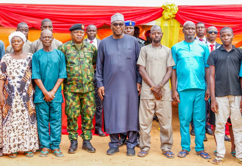 Gov AbdulRazaq tells Kidnappers: ‘You’ve no Place in Kwara’, Promises Support for 23 Freed Abductees
