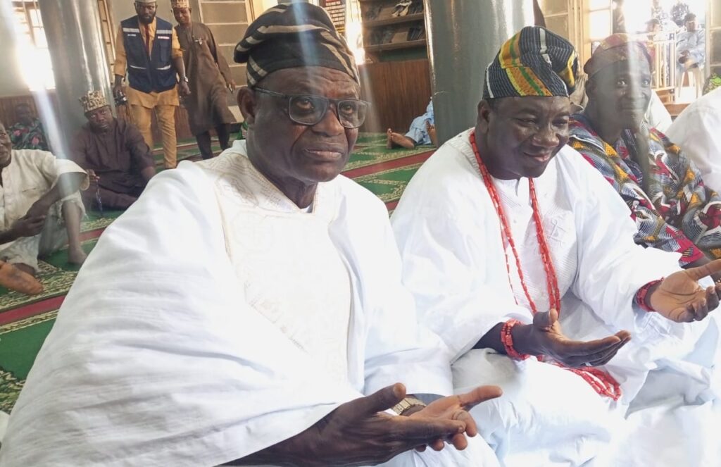 Dignitaries in Ijomu-Oro for Late Chief Yesufu Adedoyin’s 25th Memorial Prayer